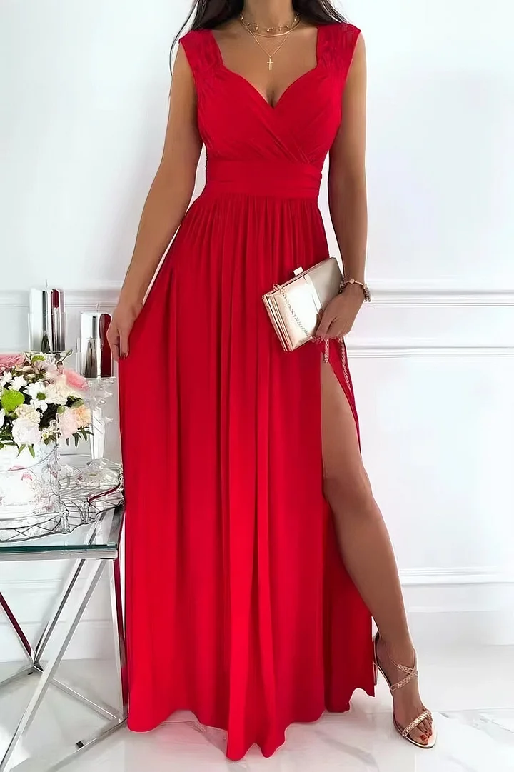 Robe en Dentelle Sans Manches avec Découpes au Bas et au Dos