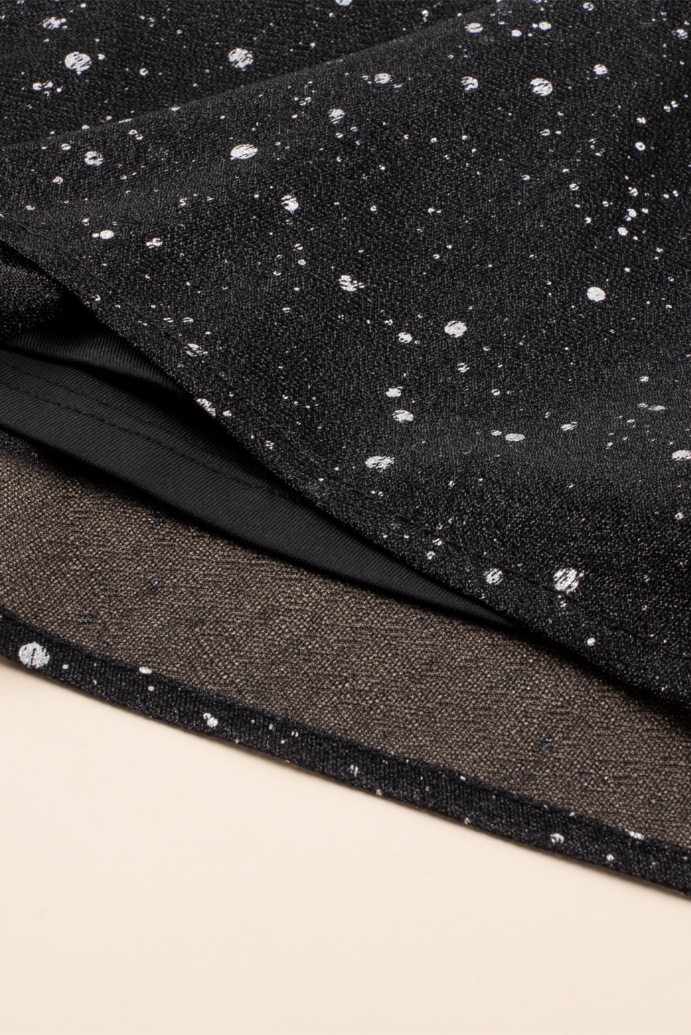 Robe Noire Élégante Pailletée avec Superposition en Maille