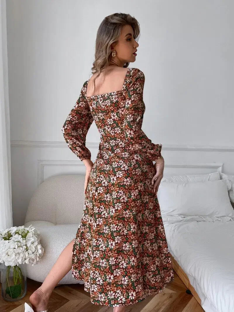Robe Fleurie avec Détail en Cœur