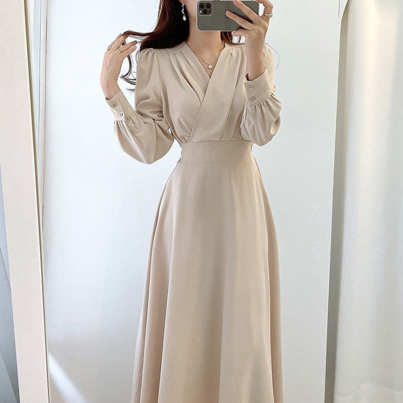Robe Évasée Élégante avec Décolleté en V et Manches Volantes