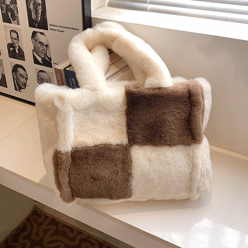 Élégant Sac à Main en Peluche Dante | Accessoire d'Hiver Chic pour Femmes