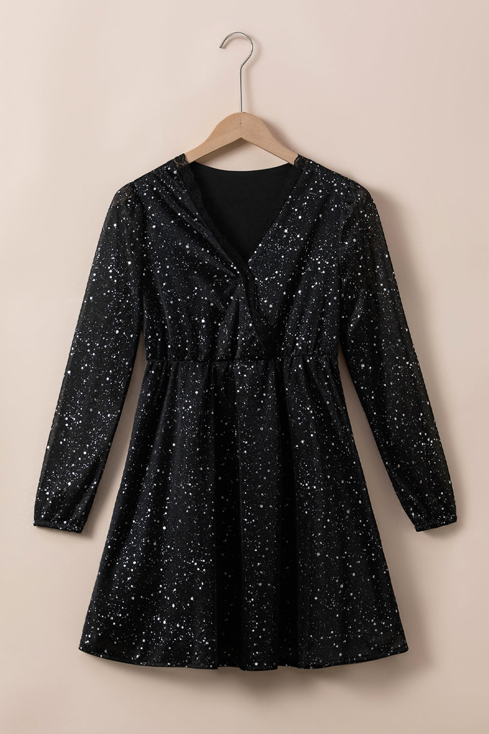 Robe Noire Élégante Pailletée avec Superposition en Maille