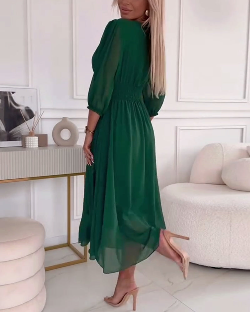 Robe unie avec décolleté en forme de cœur